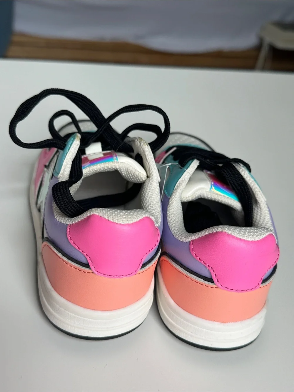 NWT Color block star sneakers Little Kid size 11